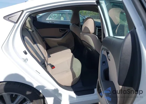 2016 Hyundai Elantra Se z USA, uszkodzony, nr VIN 5NPDH4AE0GH704272